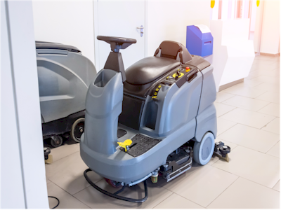 Ride on floor scrubber